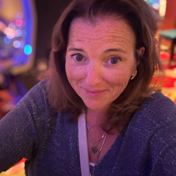 Meet your Posher, Irene - Picture 2 of 3